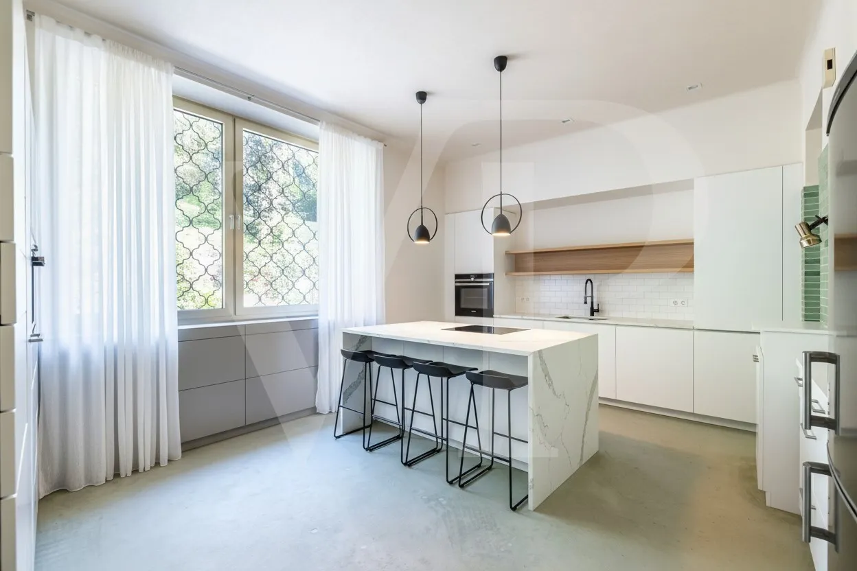 Villa mit Abbruchbewilligung in absoluter Grünlage Dornbachs