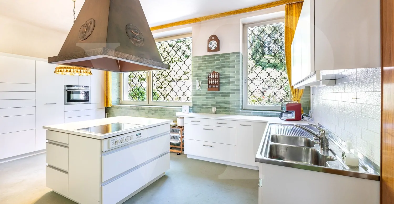 Villa mit Abbruchbewilligung in absoluter Grünlage Dornbachs