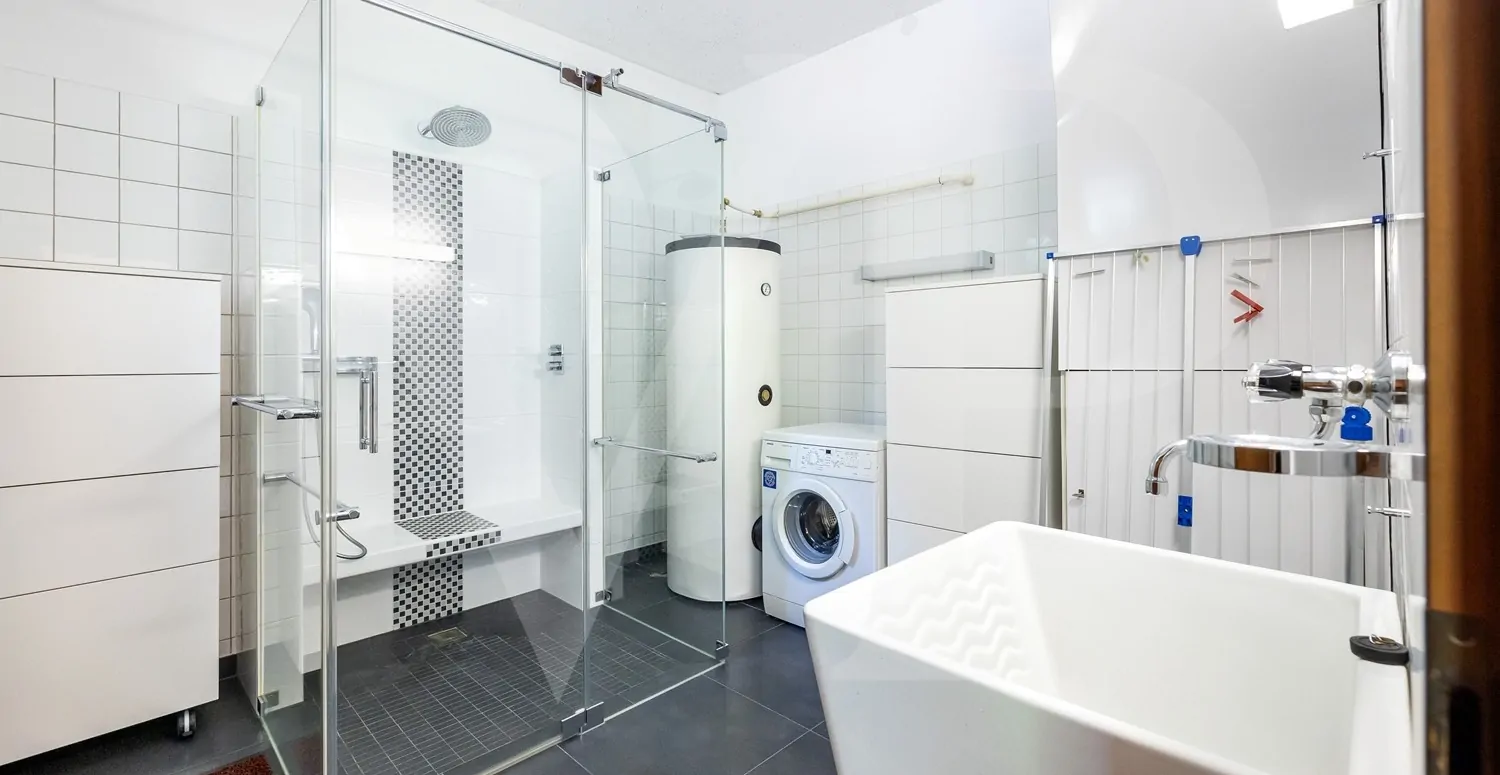 Villa mit Abbruchbewilligung in absoluter Grünlage Dornbachs