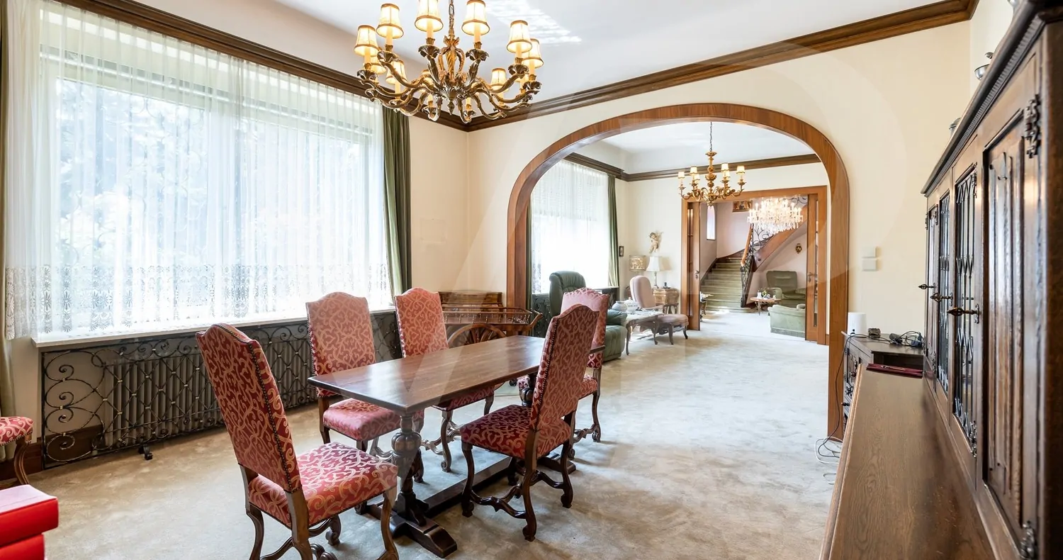 Villa mit Abbruchbewilligung in absoluter Grünlage Dornbachs