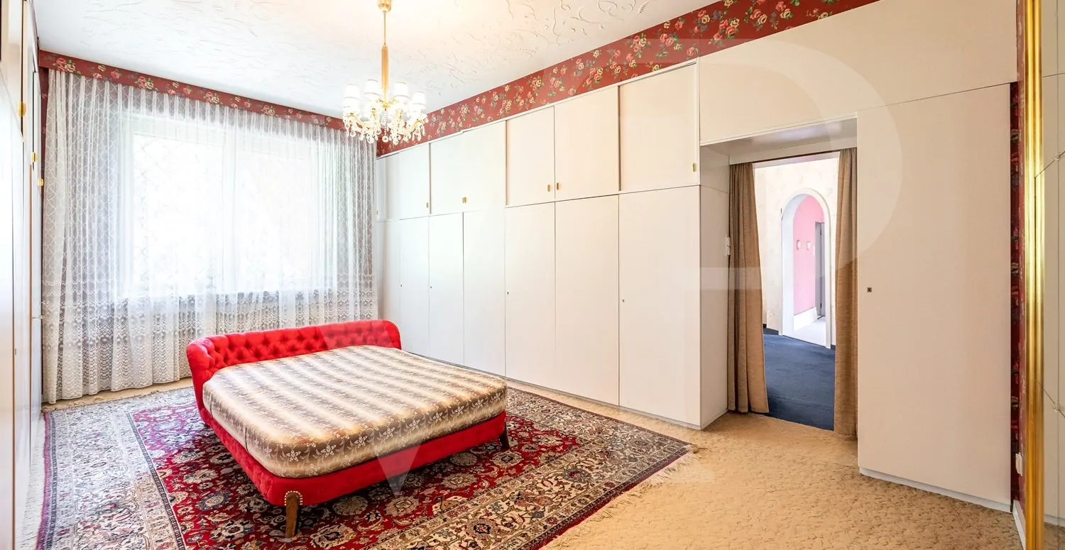 Villa mit Abbruchbewilligung in absoluter Grünlage Dornbachs