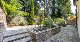 von_poll_real_estate_property_2023344087_image_4