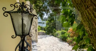 von_poll_real_estate_property_2023344087_image_12