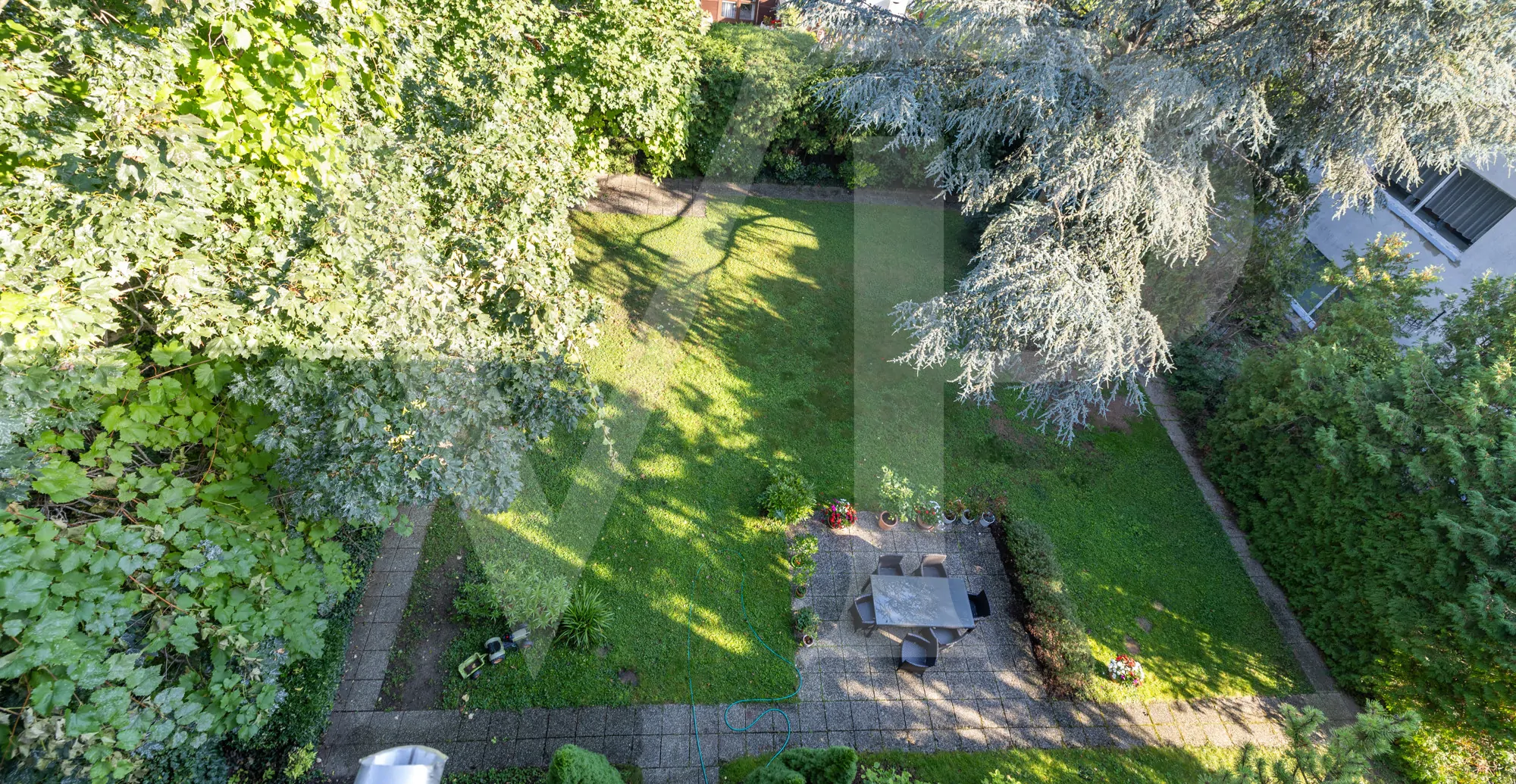 Sonnige  DG-Wohnung in Döblinger Grünlage mit zwei Terrassen