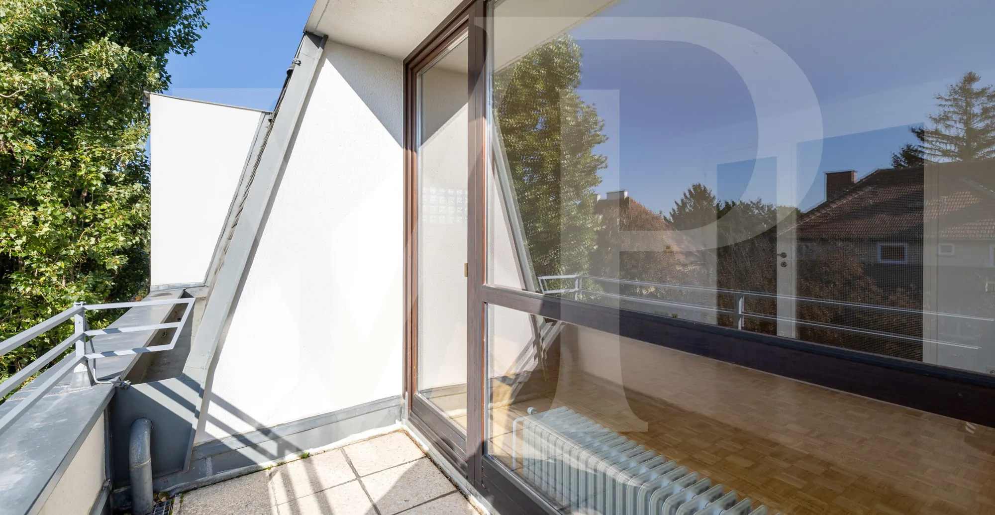 Sonnige  DG-Wohnung in Döblinger Grünlage mit zwei Terrassen