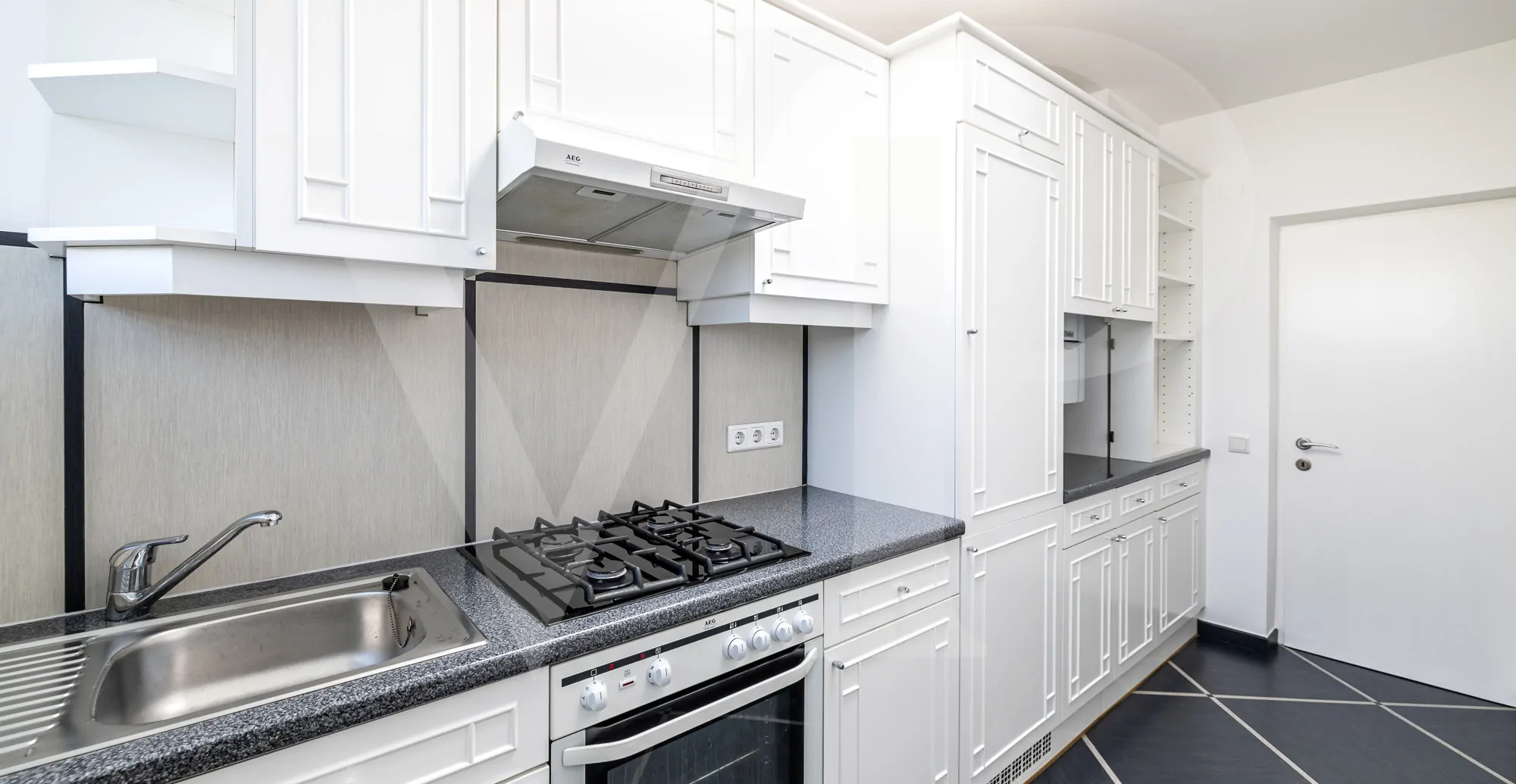 Sonnige  DG-Wohnung in Döblinger Grünlage mit zwei Terrassen