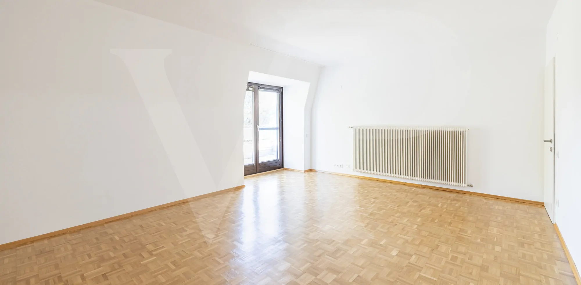 Sonnige  DG-Wohnung in Döblinger Grünlage mit zwei Terrassen