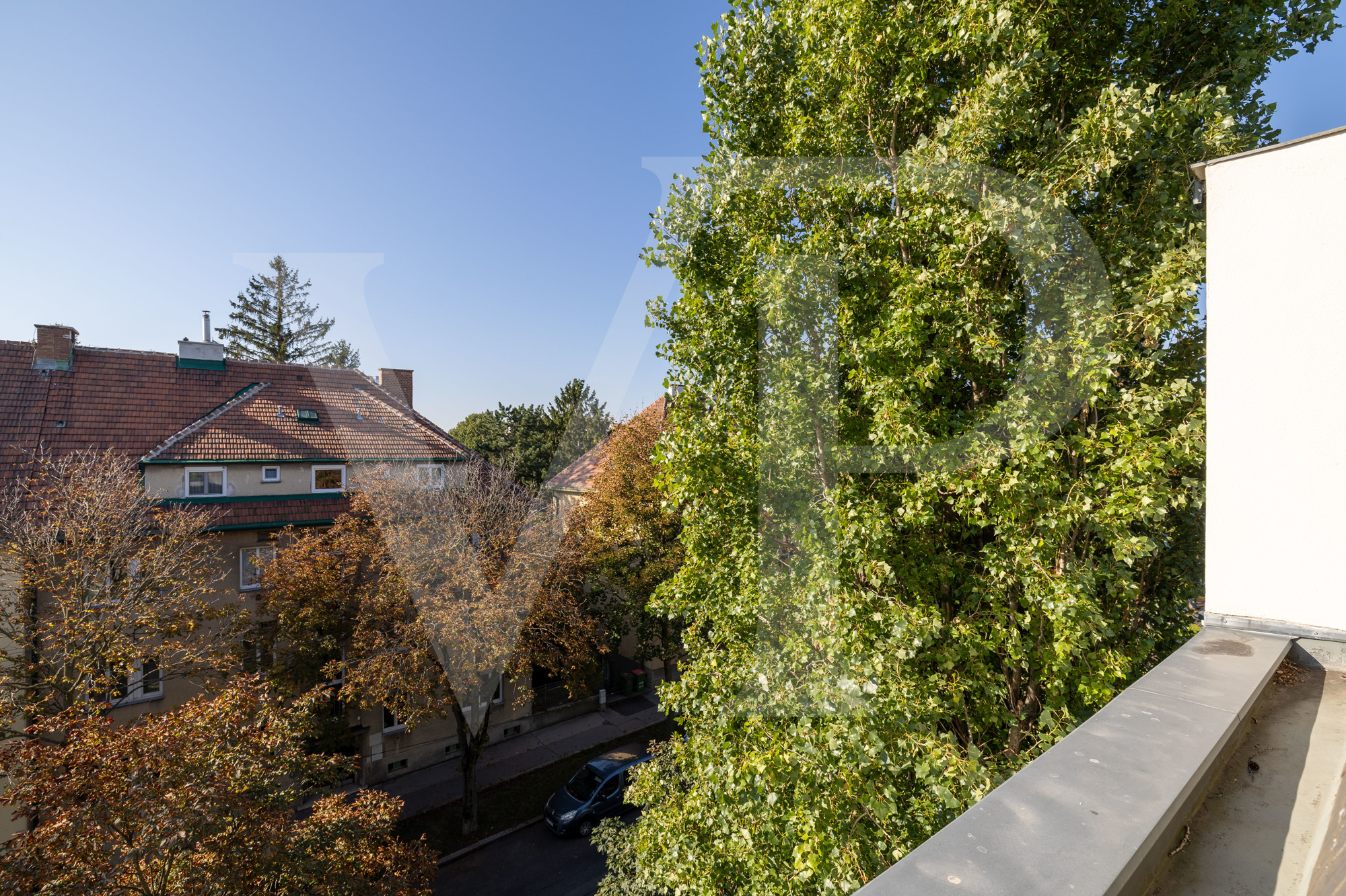 Sonnige  DG-Wohnung in Döblinger Grünlage mit zwei Terrassen