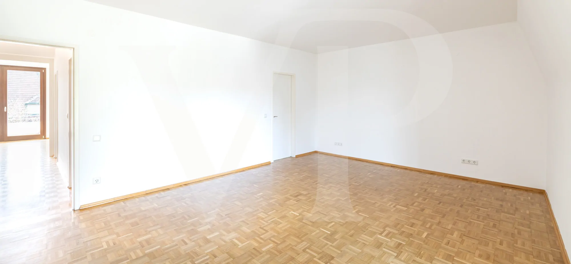 Sonnige  DG-Wohnung in Döblinger Grünlage mit zwei Terrassen