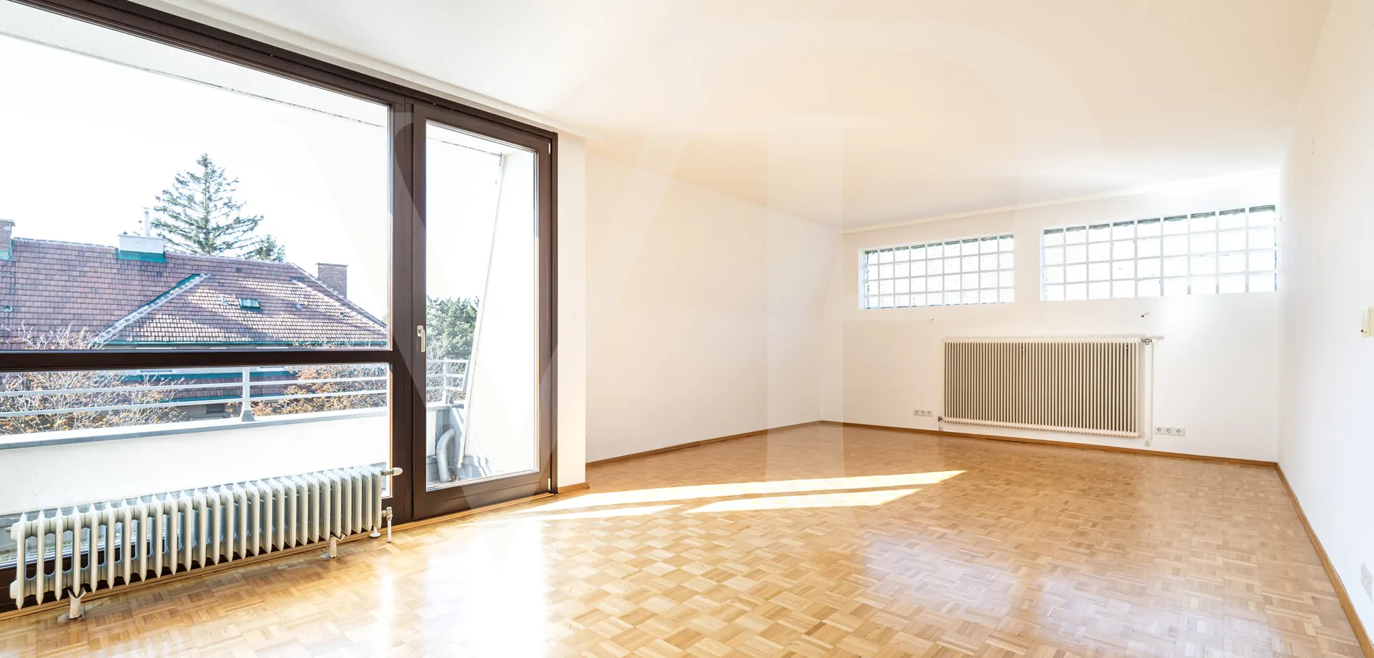 Sonnige  DG-Wohnung in Döblinger Grünlage mit zwei Terrassen