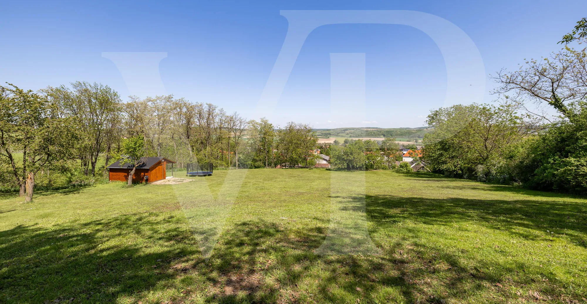 "Villenprojekt" mit 8700 m² Grundstück und absoluter Ruhe und Diskretion