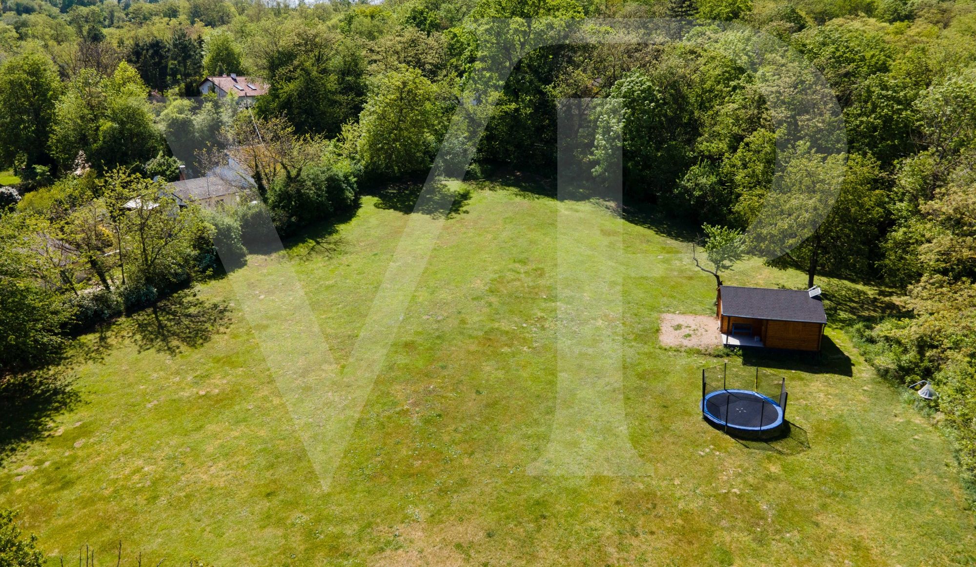 "Villenprojekt" mit 8700 m² Grundstück und absoluter Ruhe und Diskretion