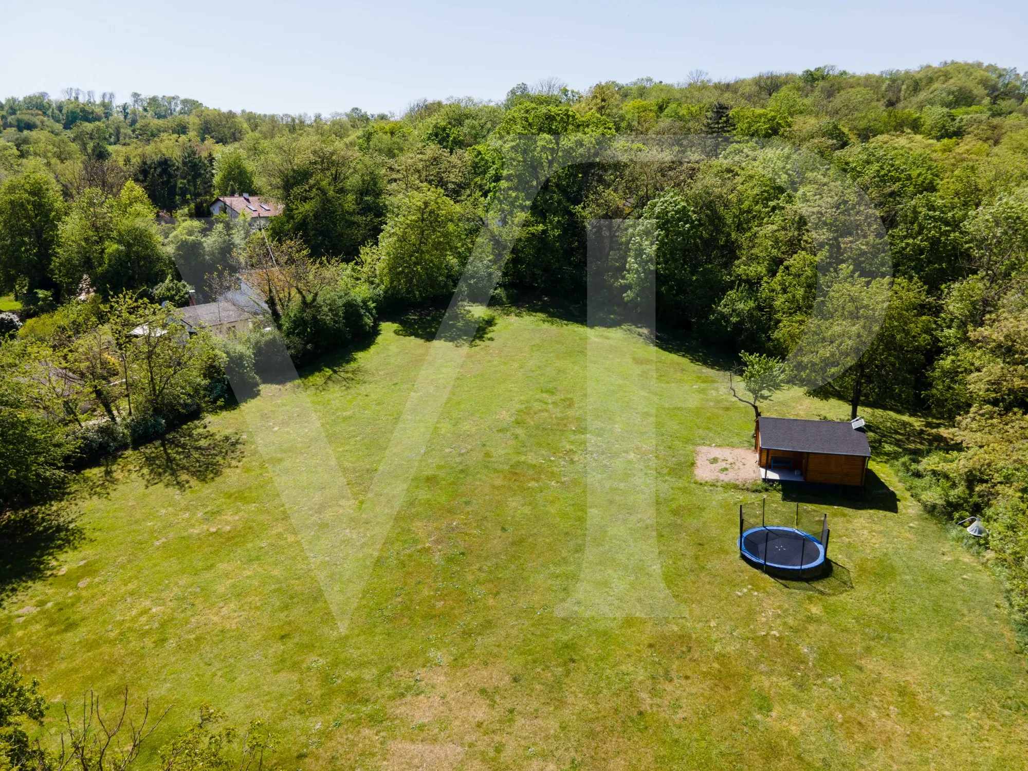 "Villenprojekt" mit 8700 m² Grundstück und absoluter Ruhe und Diskretion