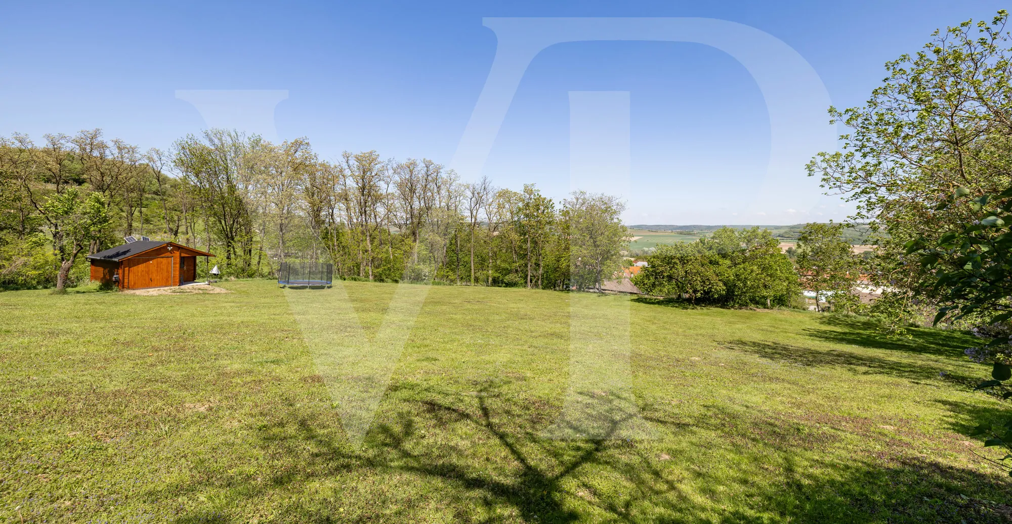 "Villenprojekt" mit 8700 m² Grundstück und absoluter Ruhe und Diskretion