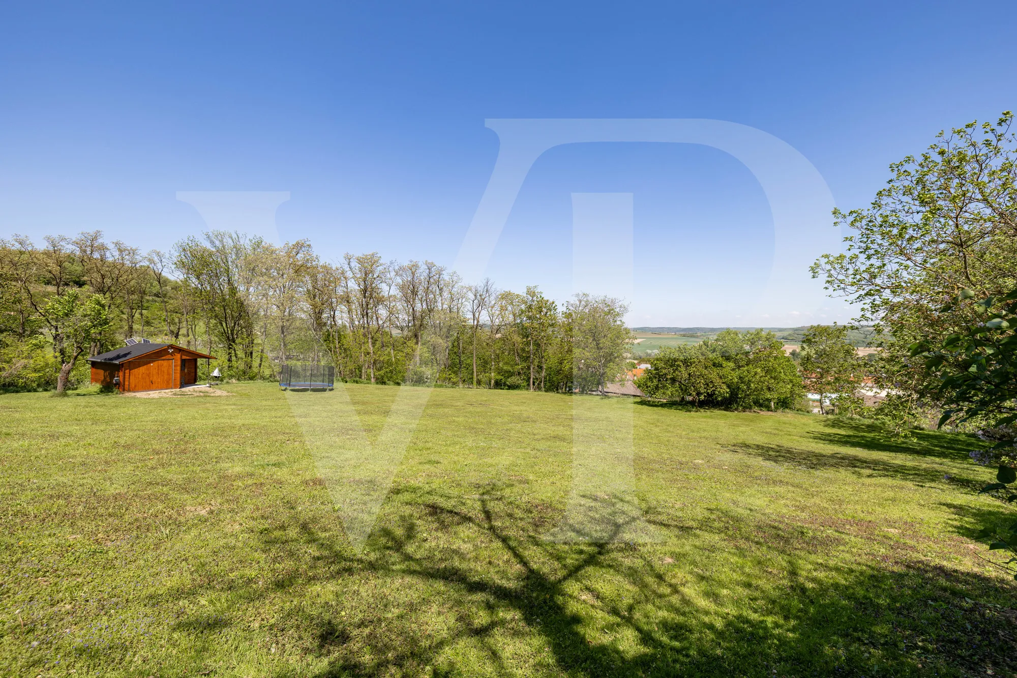 "Villenprojekt" mit 8700 m² Grundstück und absoluter Ruhe und Diskretion