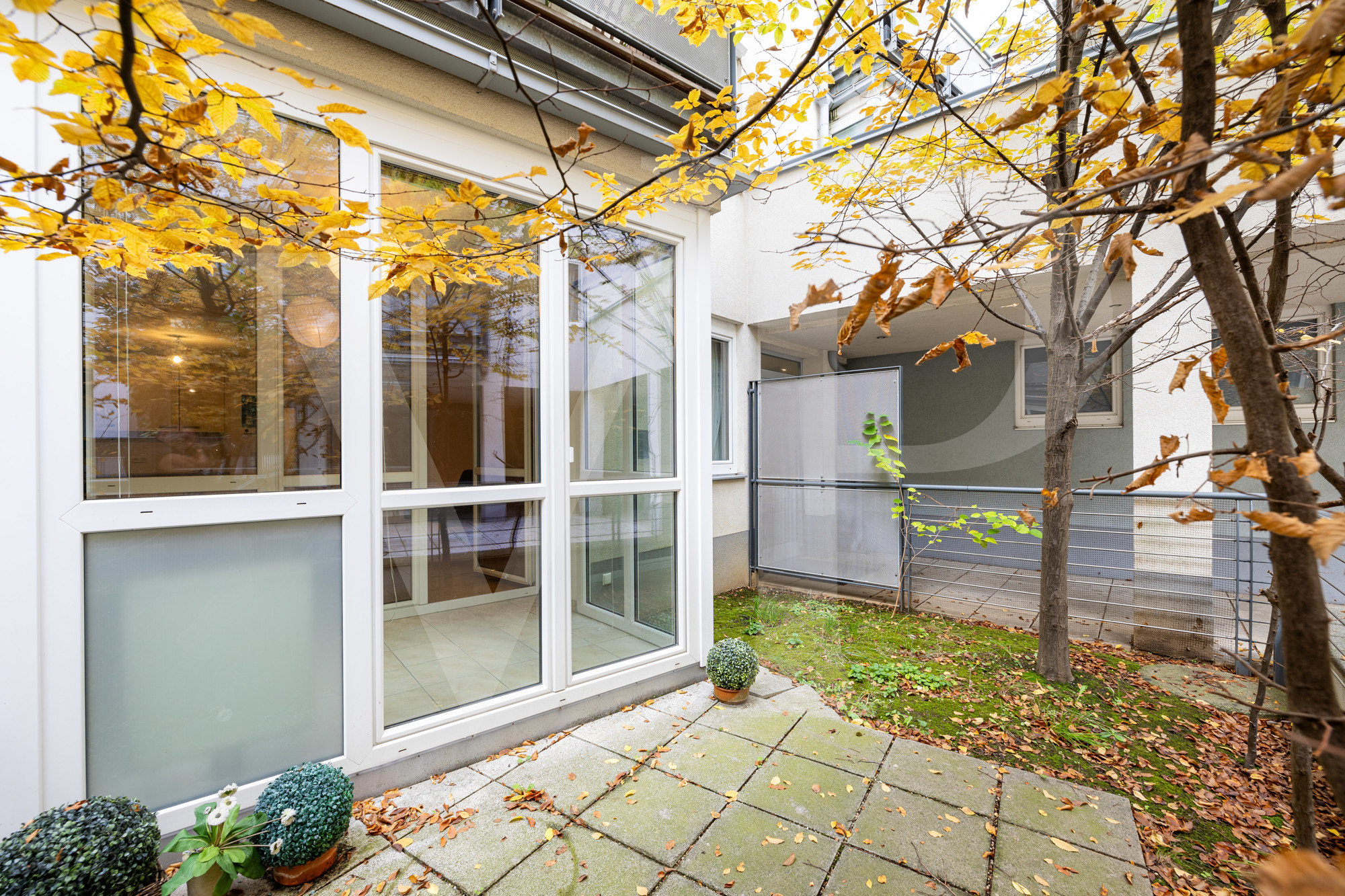 Zentrale Garçonnière mit Terrasse  und Tiefgaragenstellplatz