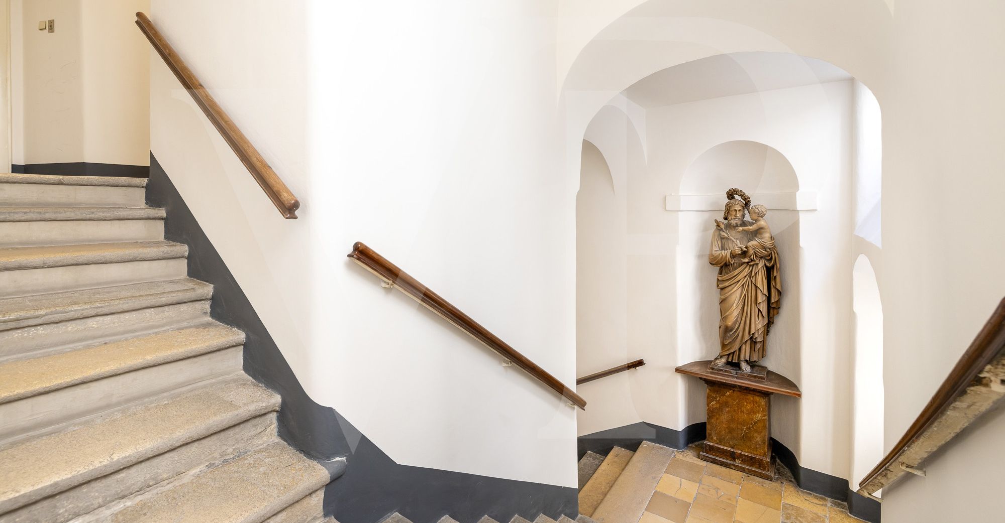 Großzügig geschnittenes Wohnjuwel in der historischen Wiener Innenstadt
