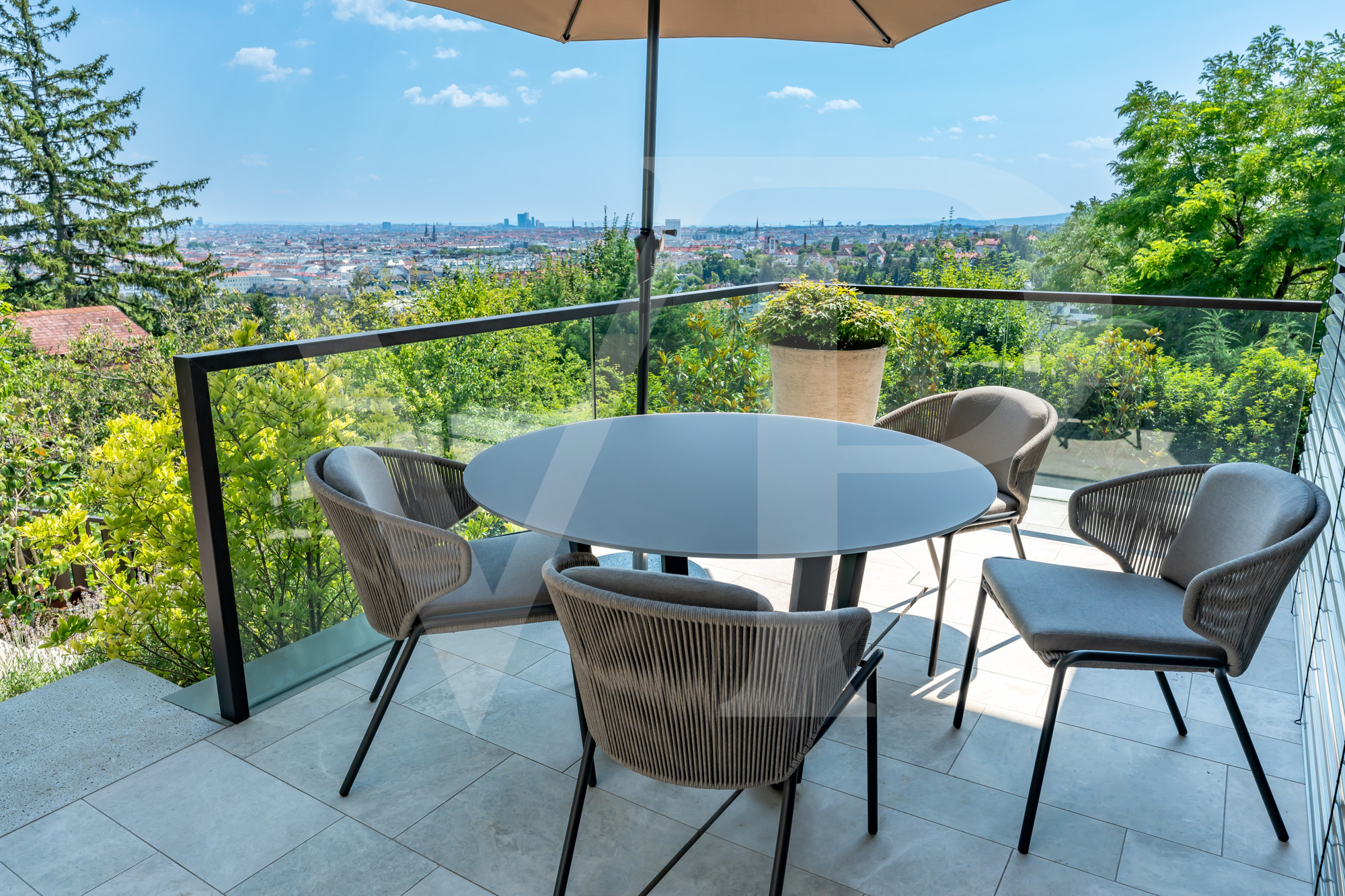 Luxusdomizil mit Blick über Wien in Top-Ruhelage