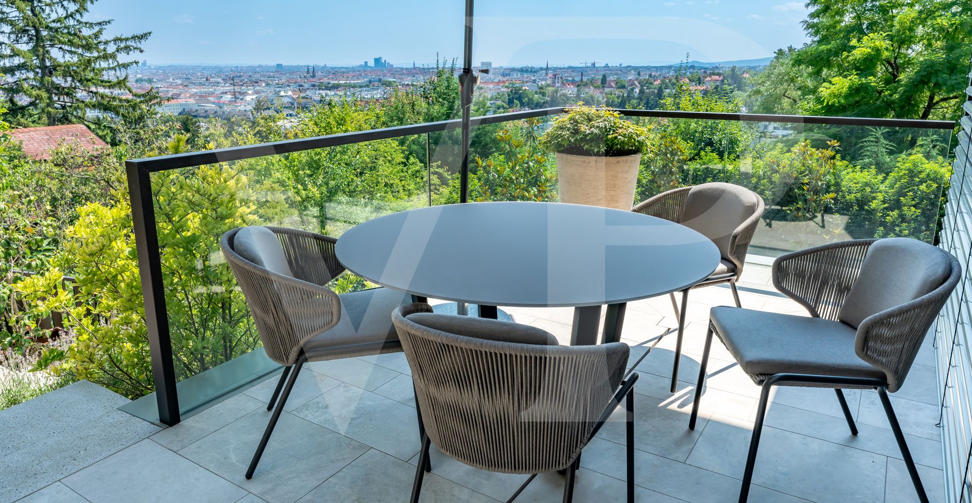 Luxusdomizil mit Blick über Wien in Top-Ruhelage