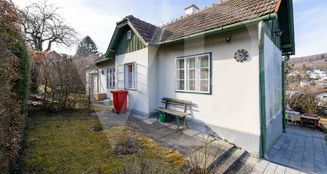 von_poll_real_estate_property_2025334504_image_1