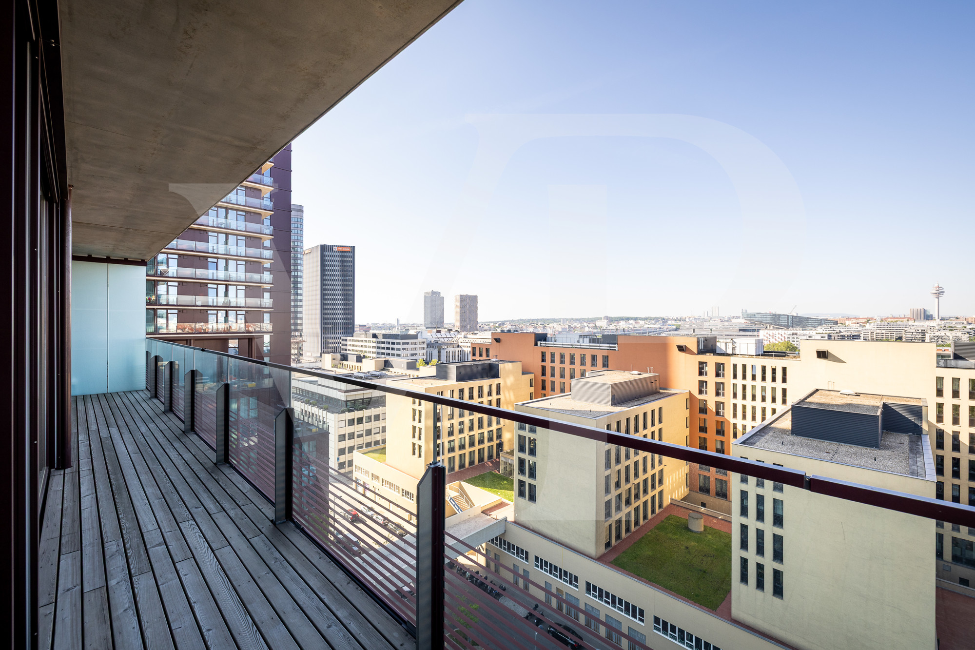 Designer Apartment im 11. Stock des Triiiple Towers – Lifestyle mit Aussicht