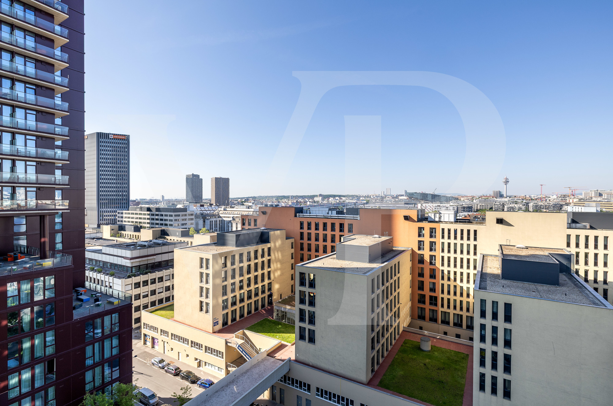 Designer Apartment im 11. Stock des Triiiple Towers – Lifestyle mit Aussicht
