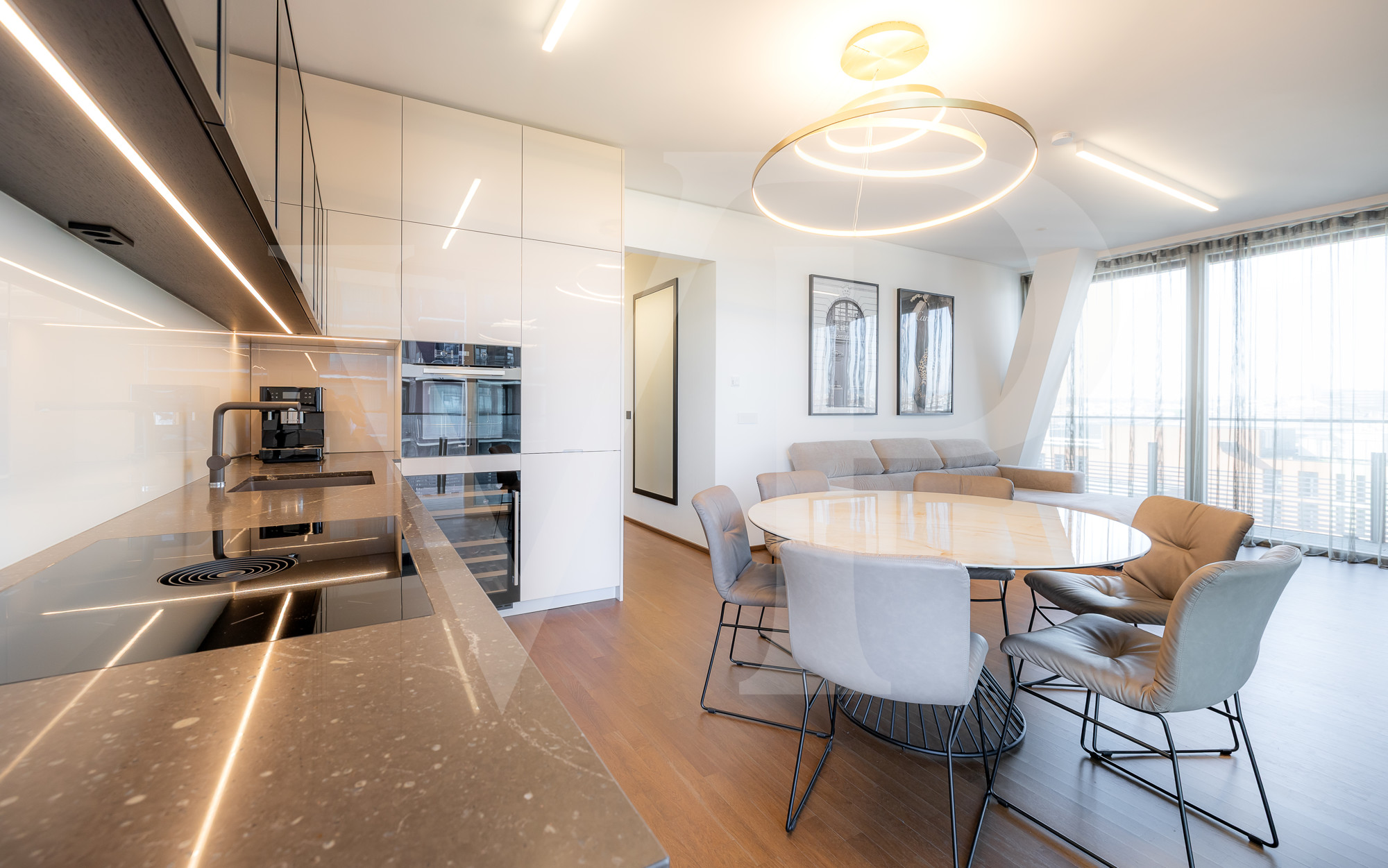 Designer Apartment im 11. Stock des Triiiple Towers – Lifestyle mit Aussicht