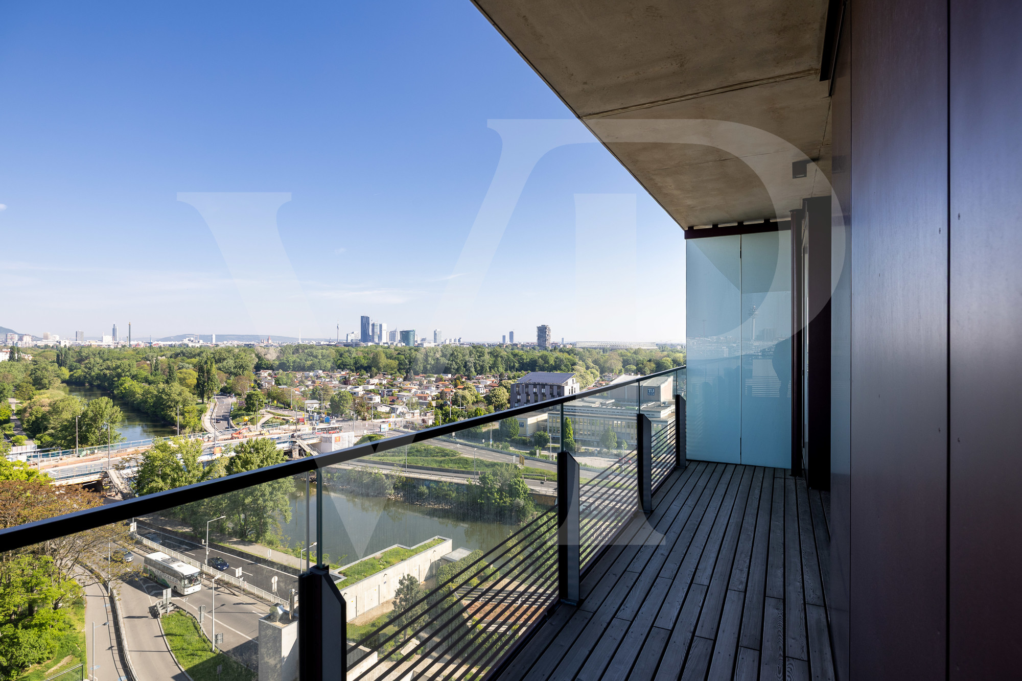 Designer Apartment im 11. Stock des Triiiple Towers – Lifestyle mit Aussicht