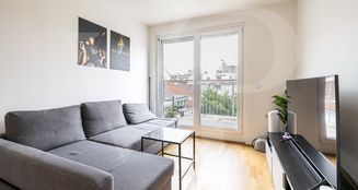 von_poll_real_estate_property_2025344503_image_1
