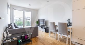 von_poll_real_estate_property_2025344503_image_2