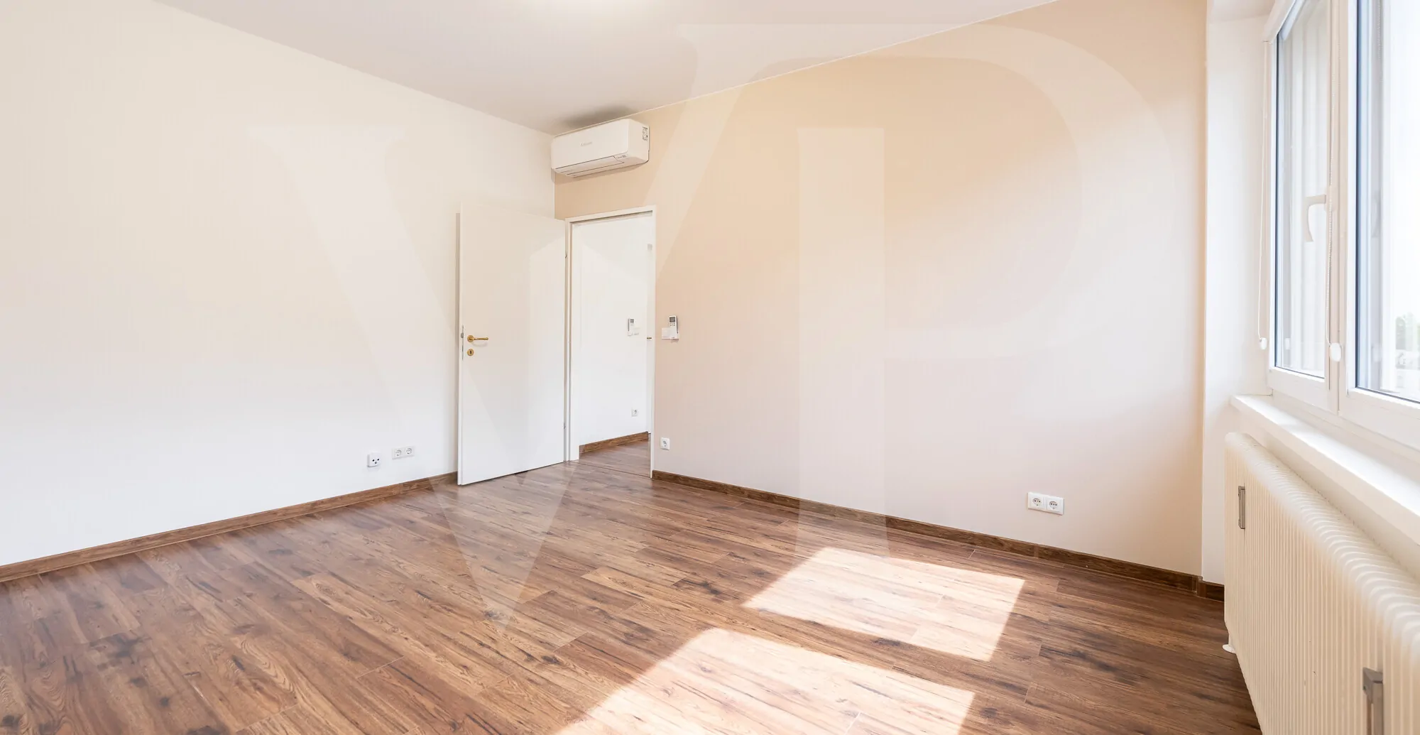 Lichtdurchflutetes Dachgeschoß mit Terrasse für stilvolles Wohnen