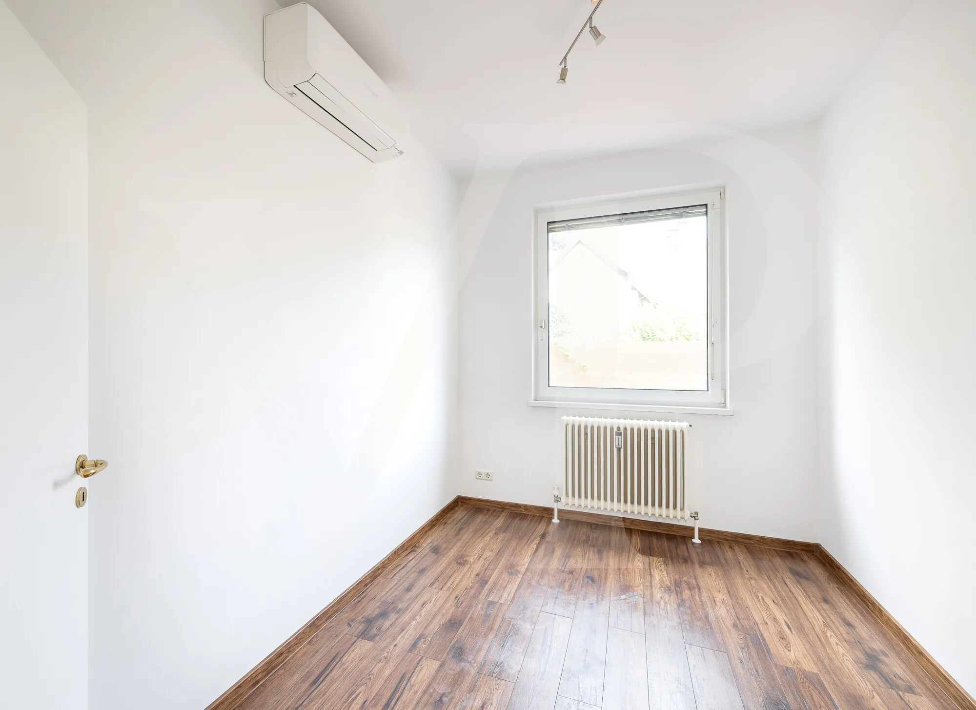 Lichtdurchflutetes Dachgeschoß mit Terrasse für stilvolles Wohnen