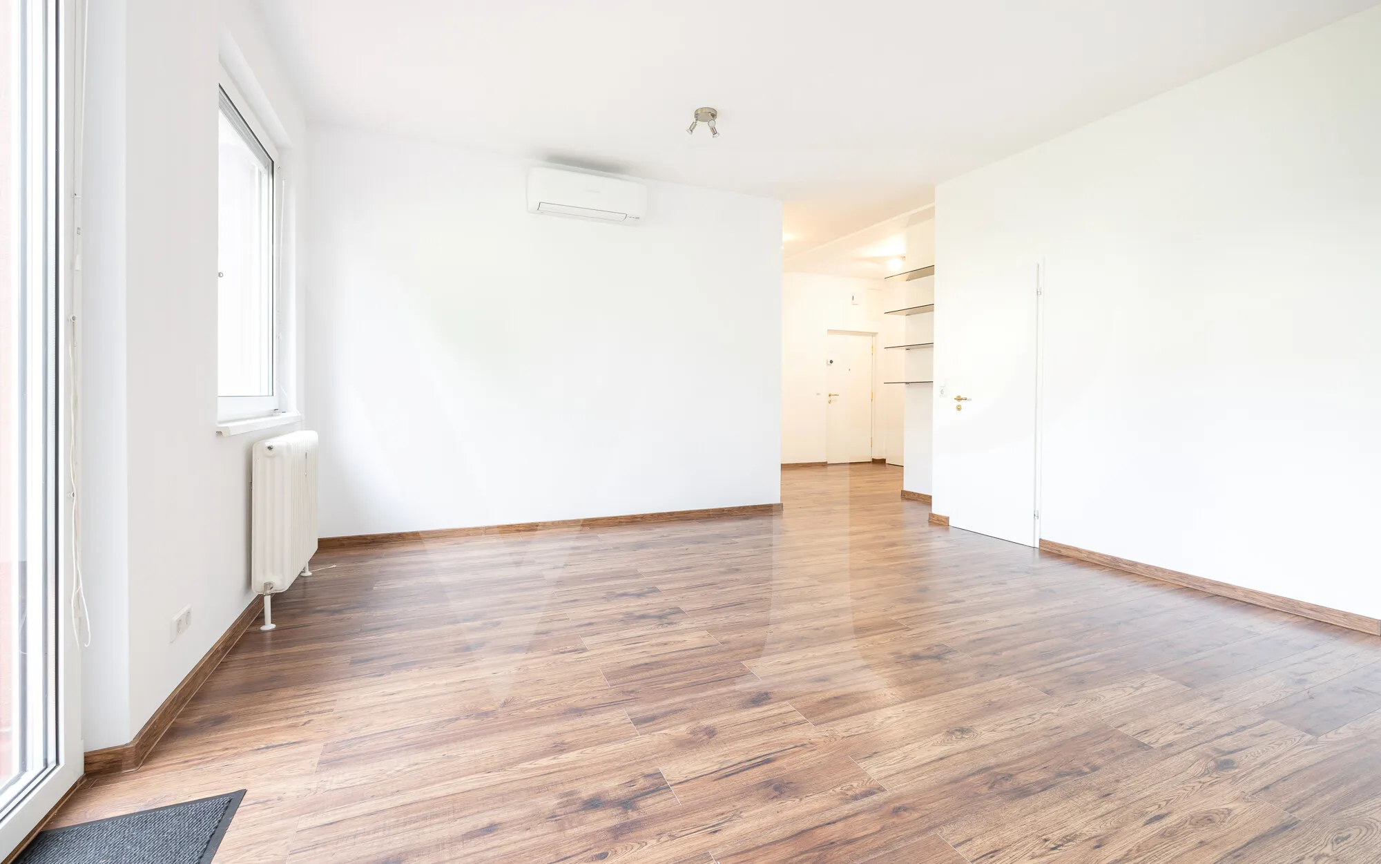 Lichtdurchflutetes Dachgeschoß mit Terrasse für stilvolles Wohnen