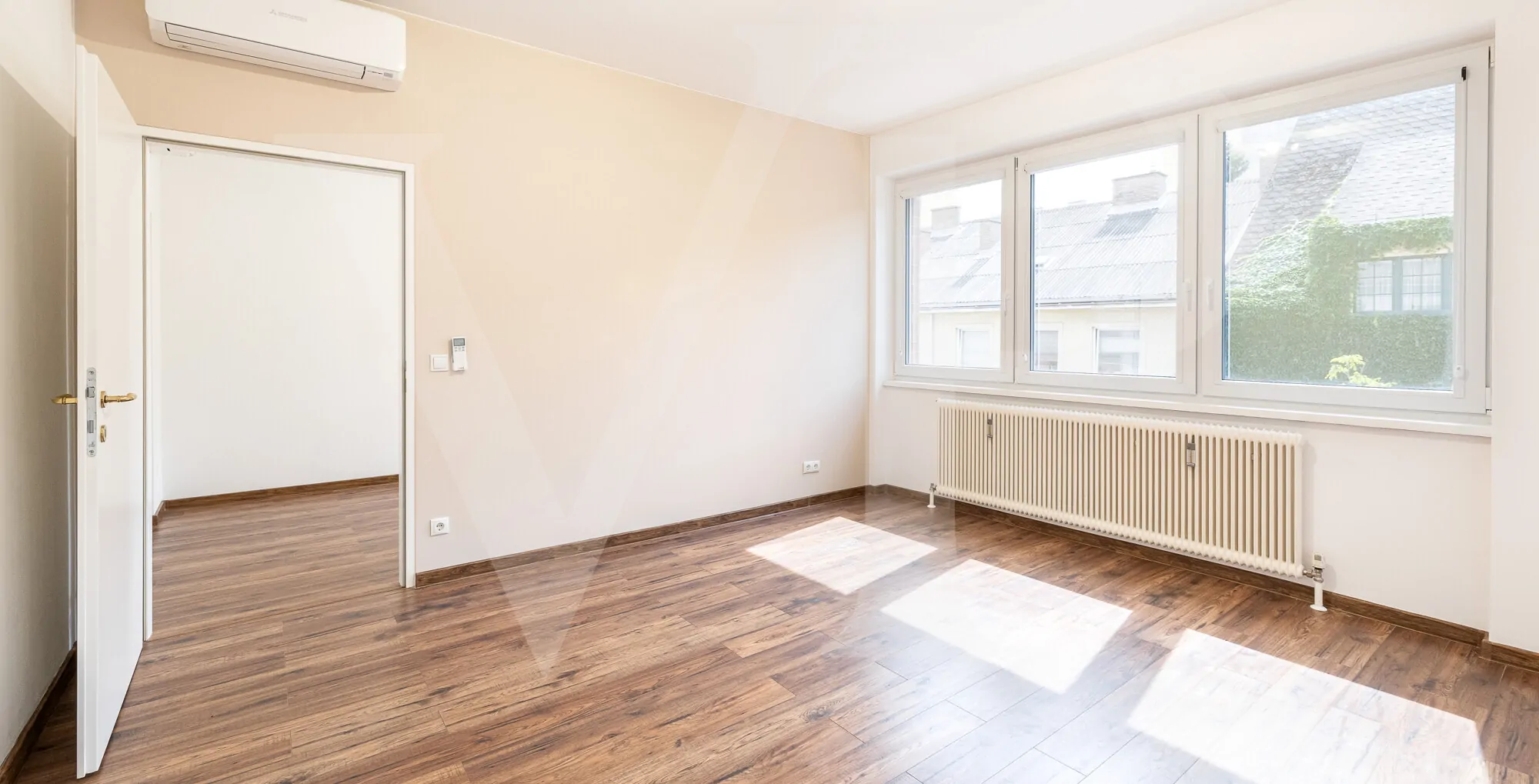 Lichtdurchflutetes Dachgeschoß mit Terrasse für stilvolles Wohnen