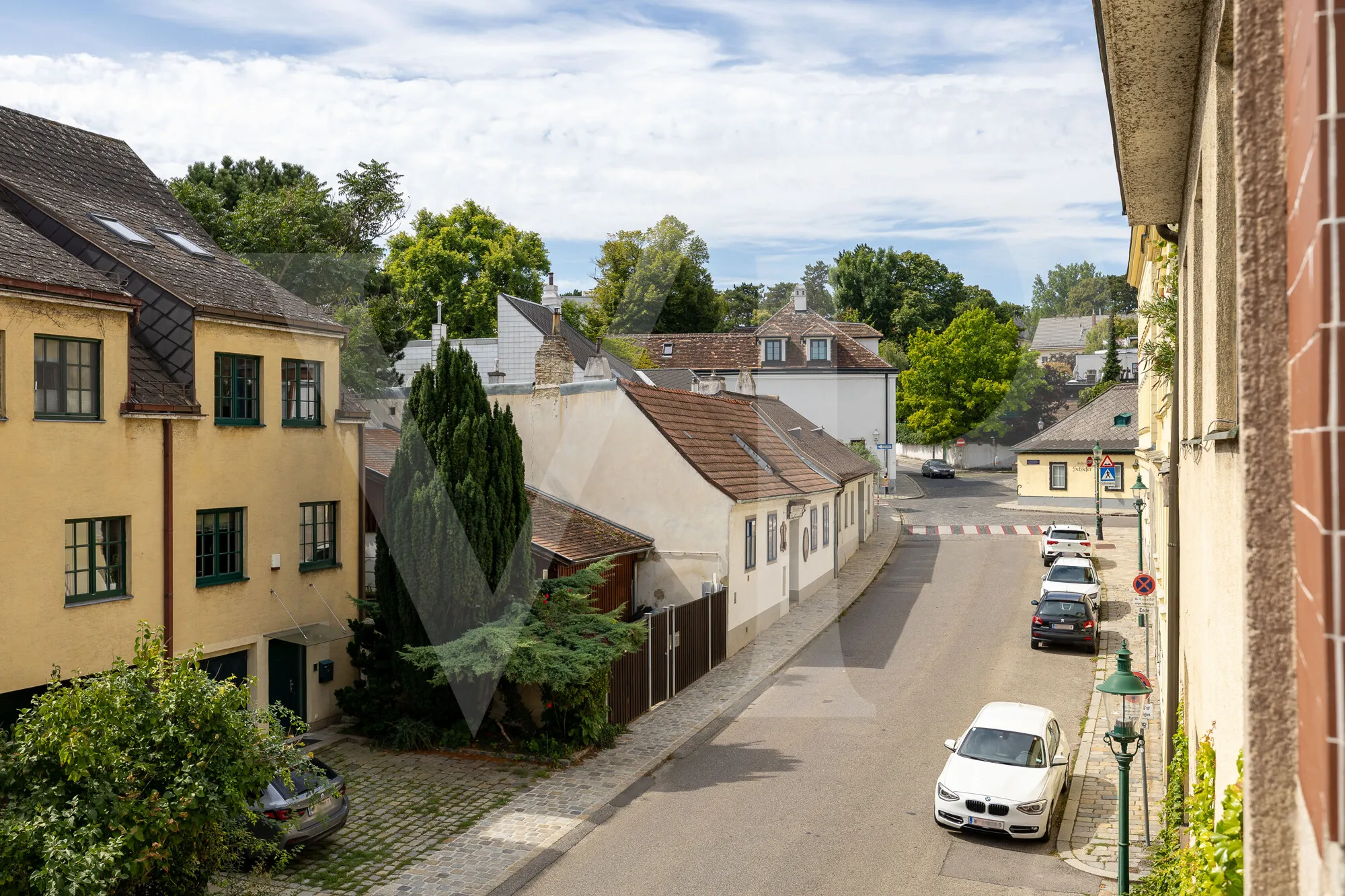 Lichtdurchflutetes Dachgeschoß mit Terrasse für stilvolles Wohnen