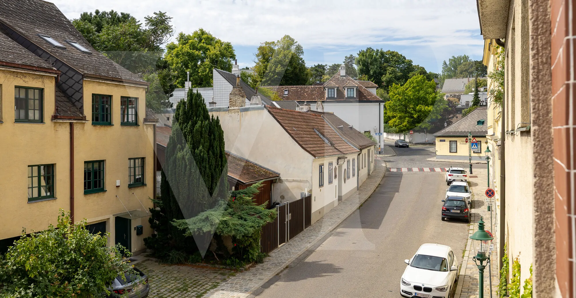 Lichtdurchflutetes Dachgeschoß mit Terrasse für stilvolles Wohnen