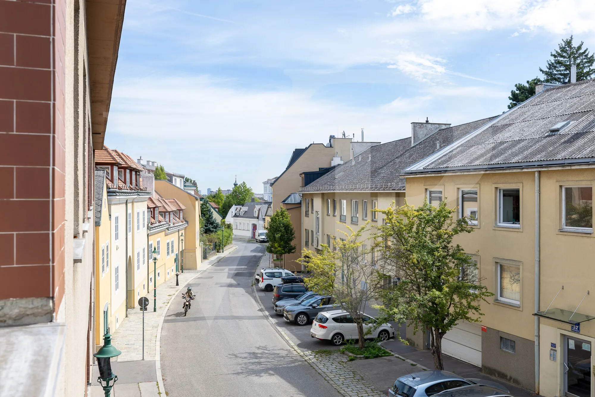 Lichtdurchflutetes Dachgeschoß mit Terrasse für stilvolles Wohnen