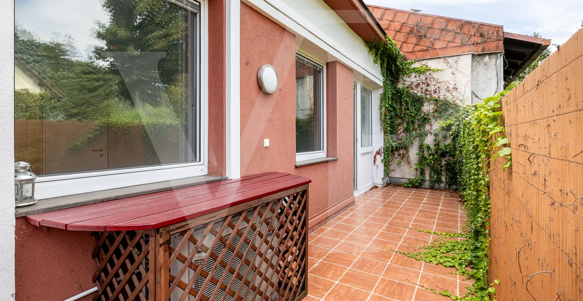 Lichtdurchflutetes Dachgeschoß mit Terrasse für stilvolles Wohnen