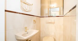 von_poll_real_estate_property_20253441035_image_12