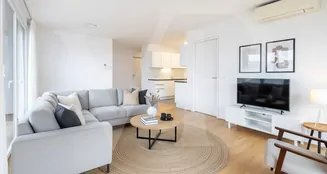 von_poll_real_estate_property_2025344151_image_1