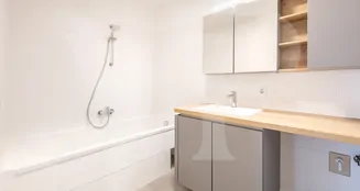 von_poll_real_estate_property_2025344151_image_15