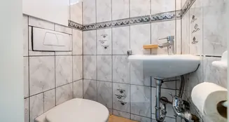 von_poll_real_estate_property_2025344092_image_16