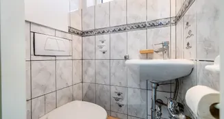 von_poll_real_estate_property_2025344092_image_16