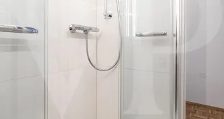 von_poll_real_estate_property_20253447019_image_11