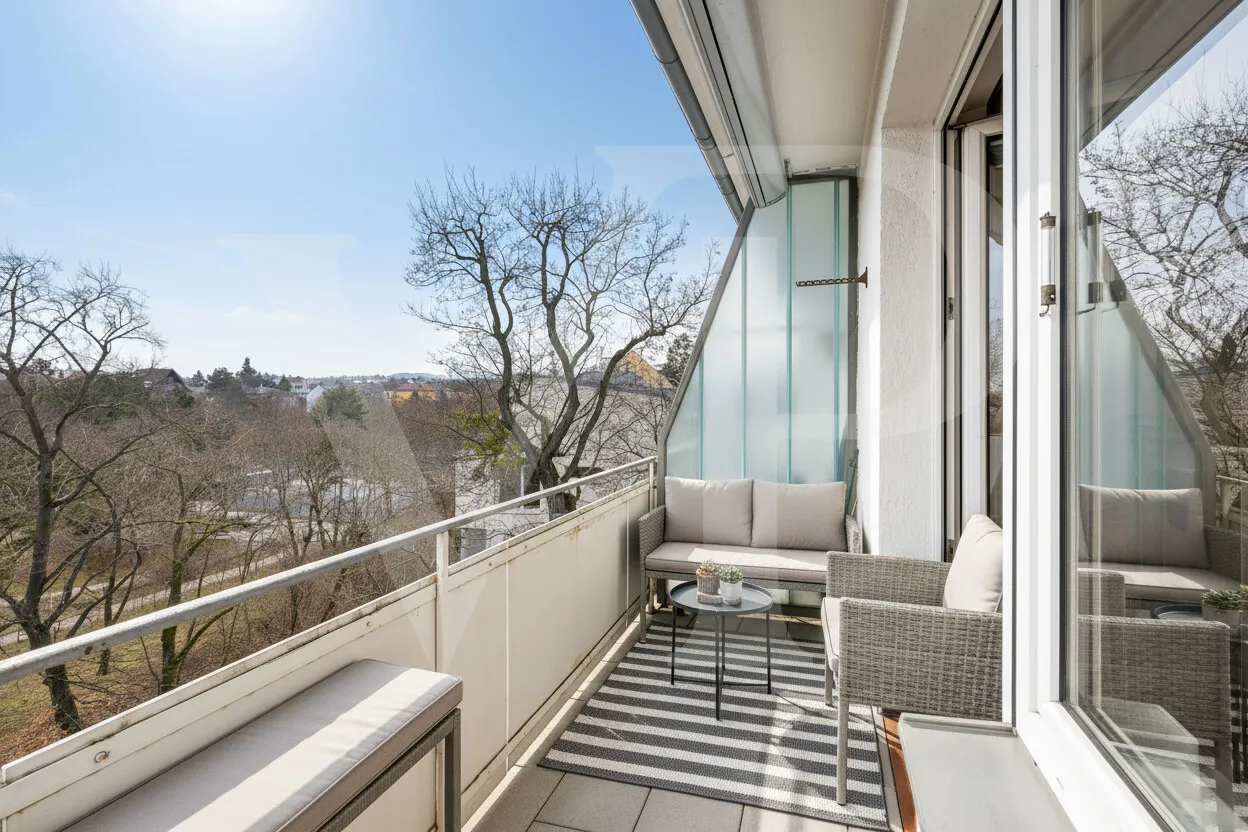 Zentral gelegene ruhige 4-Zimmerwohnung mit zwei Balkonen in Wien Sievering