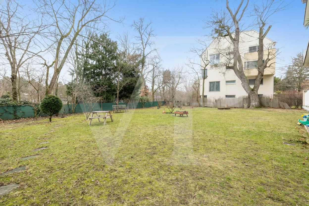 Zentral gelegene ruhige 4-Zimmerwohnung mit zwei Balkonen in Wien Sievering