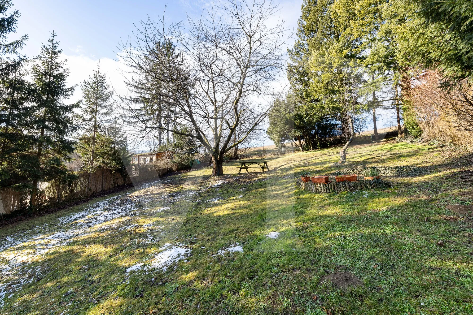Modernes Einfamilienhaus mit Wohnkomfort und sonnigem Gartenambiente am Ölberg