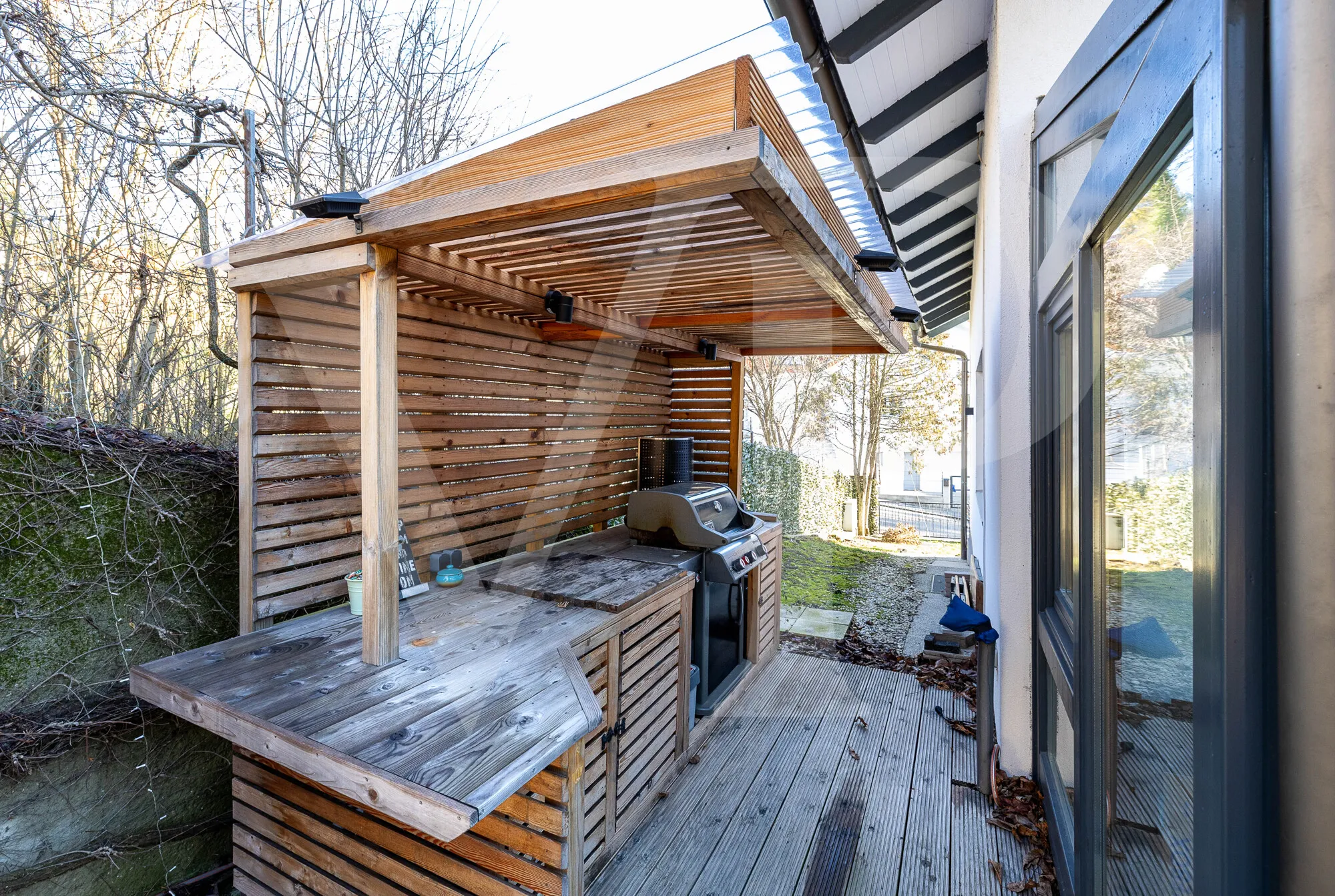 Modernes Einfamilienhaus mit Wohnkomfort und sonnigem Gartenambiente am Ölberg