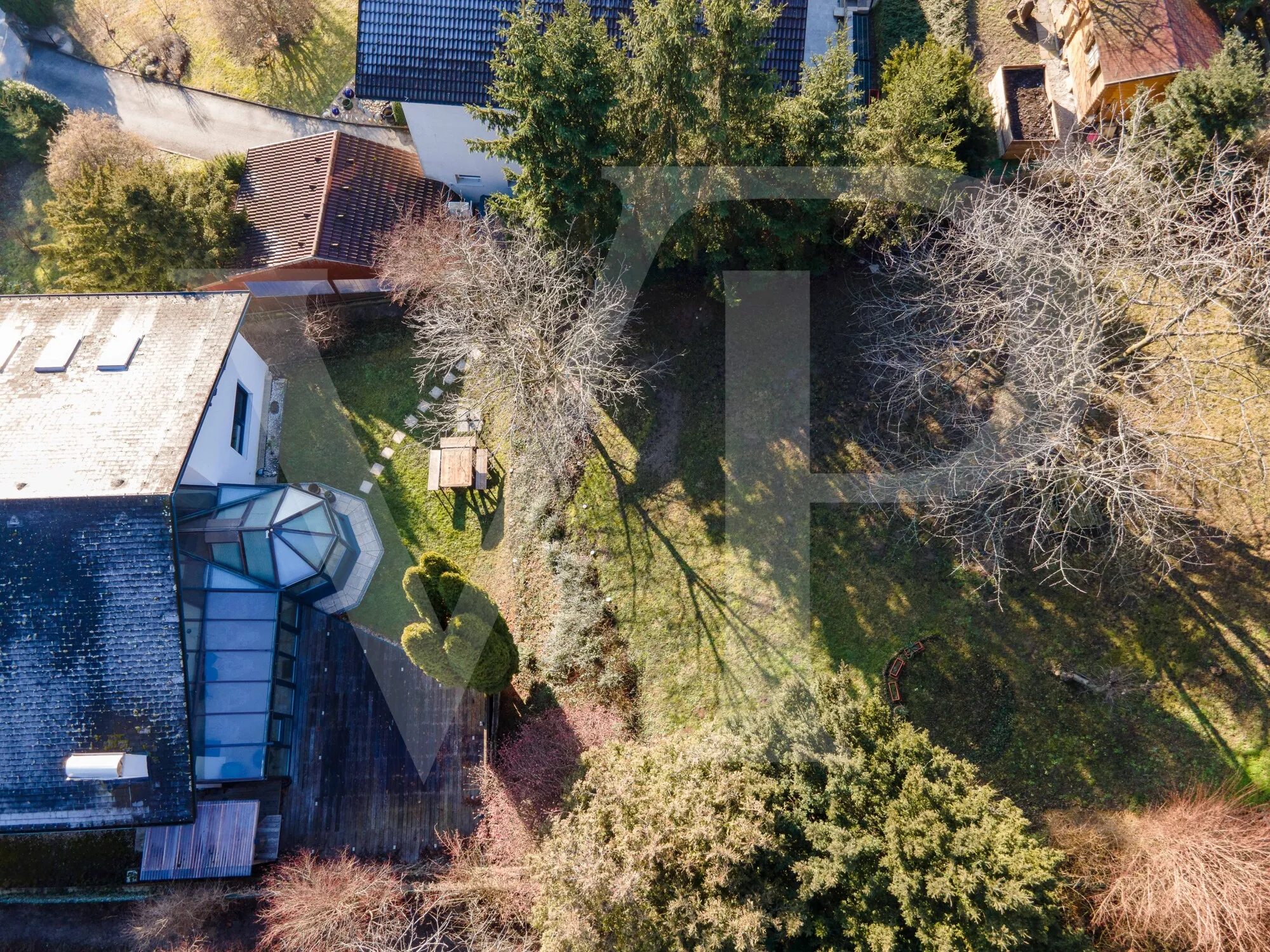Modernes Einfamilienhaus mit Wohnkomfort und sonnigem Gartenambiente am Ölberg