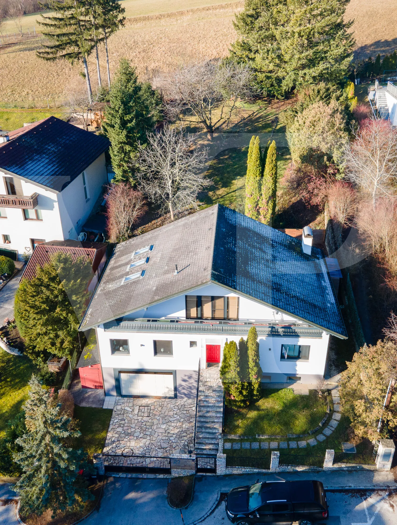 Modernes Einfamilienhaus mit Wohnkomfort und sonnigem Gartenambiente am Ölberg